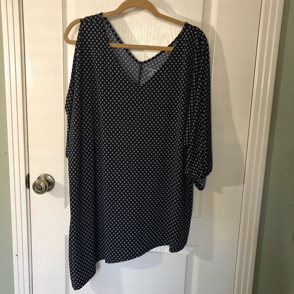 Lane Bryant Asymmetric Cold Shoulder Pattern Top